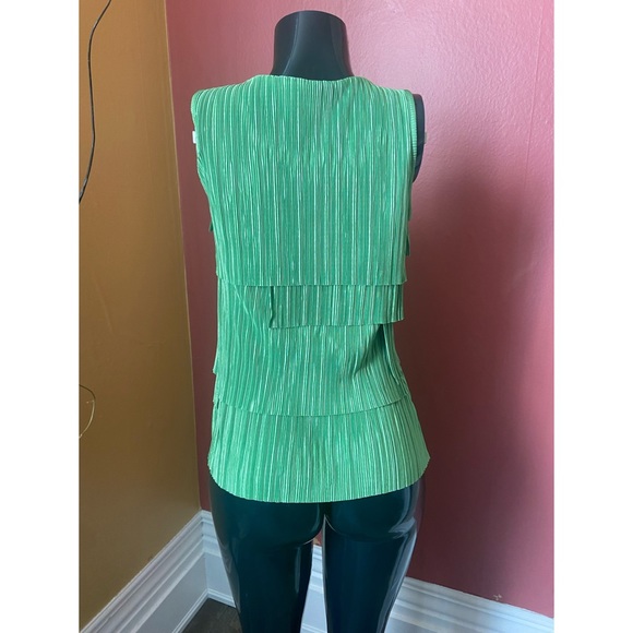 4/$20✨ Funky Layered Dressbarn Tank Top - Picture 2 of 2